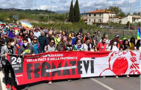 Europa/Italia – Una marcia per fermare la guerra e la sua escalation: togliere la parola alle armi e restituirla alla politica