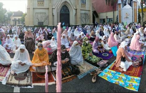 El sagrado mes de Ramadán: Una celebración del Corán