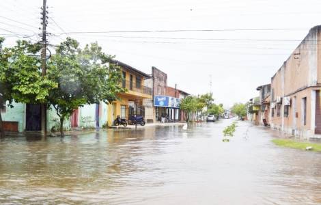 Appello di Mons. Medina: il governo ha abbandonato le vittime delle inondazioni